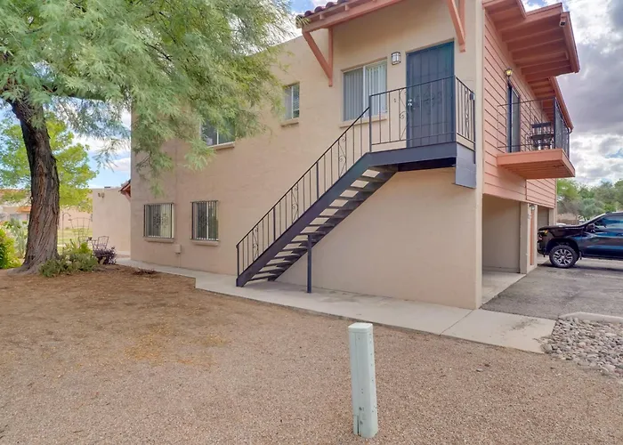 < 1/2 Mi To Trail Dust Town: Retreat W/ Peak Views Holiday home