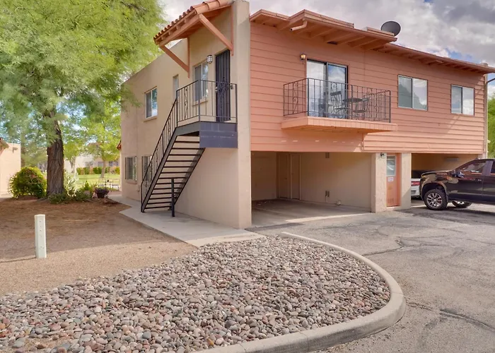 < 1/2 Mi To Trail Dust Town: Retreat W/ Peak Views Tucson